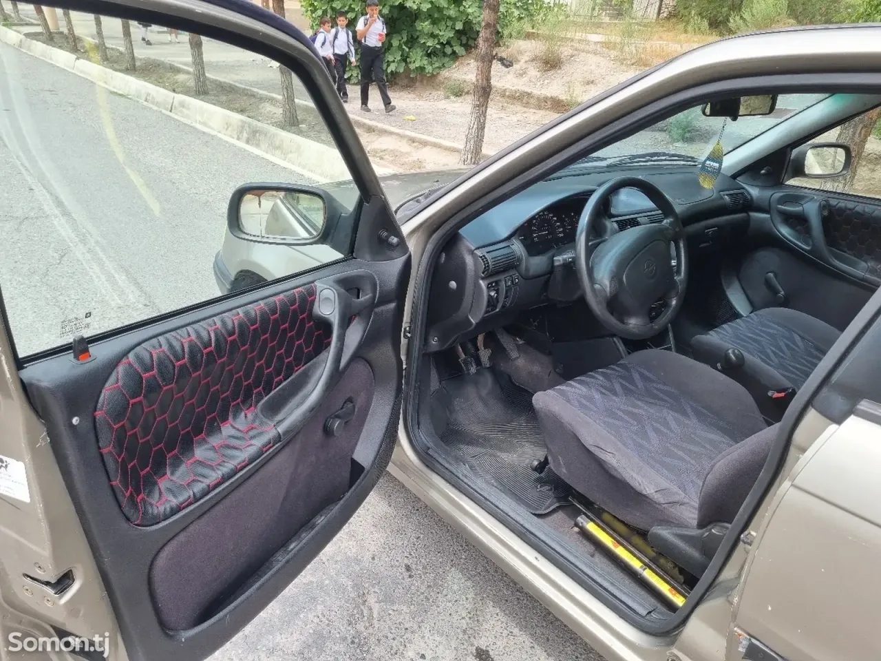 Opel Astra F 1995 · 1.6 MT