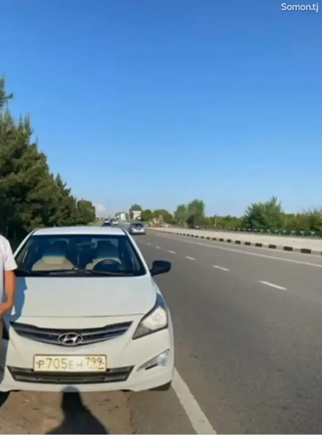 Hyundai Solaris 2015 · 1.4 MT