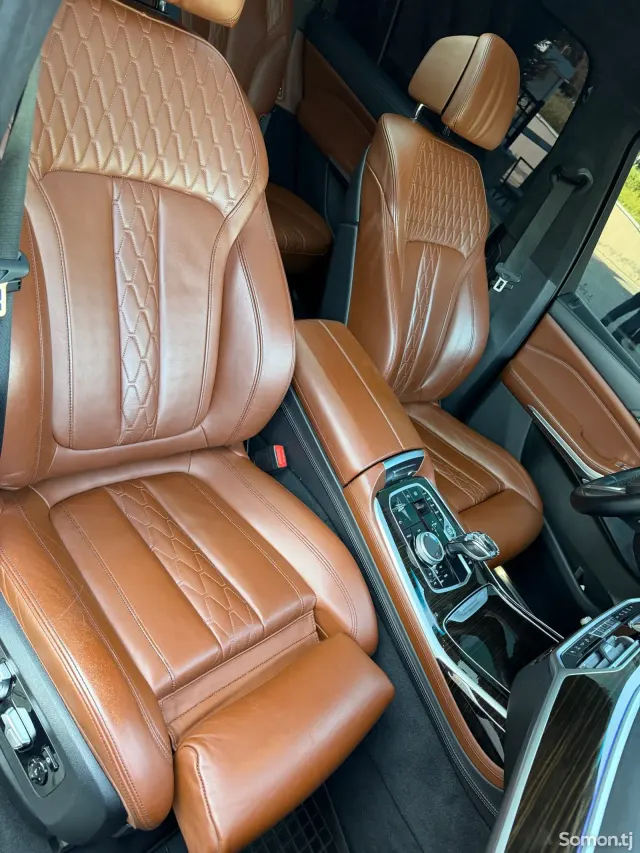 BMW X7 2021 · 4.0 AT