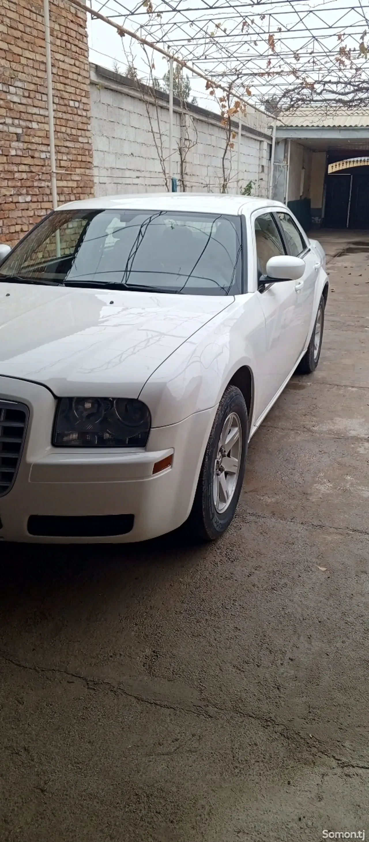 Chrysler 300C 2006 · 2.7 AT