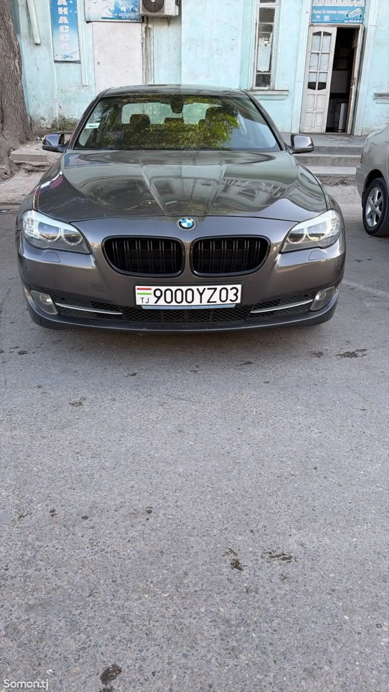 BMW 5 series 2011 · 3.0 AT