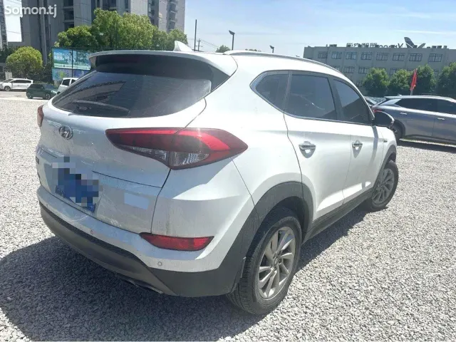 Hyundai Tucson 2016 · 1.6 AT