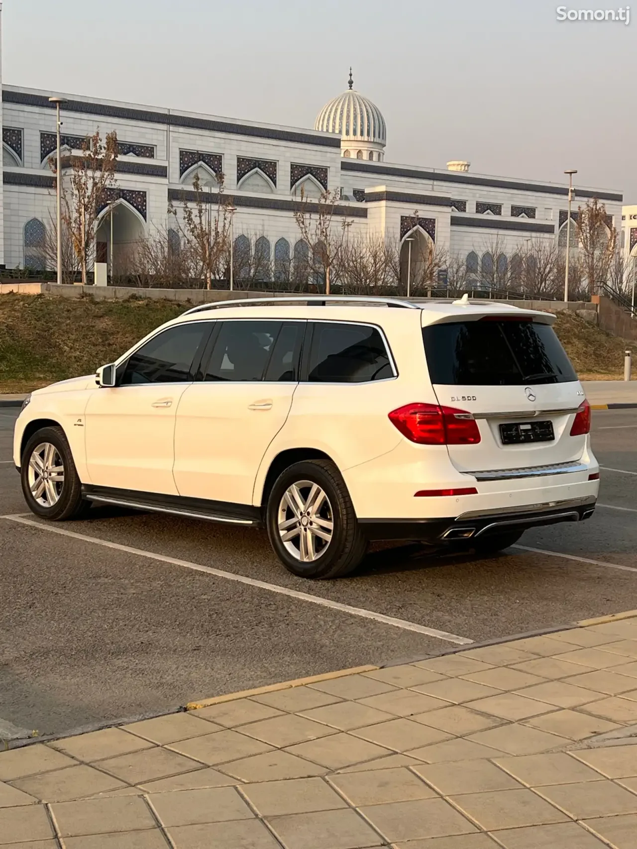 Mercedes-Benz GL class 2014 · 4.7 AT