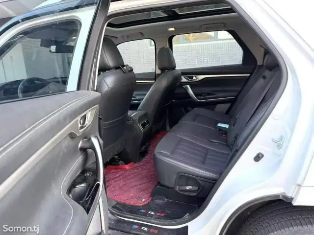 Changan CS95 2019 · 2.0 AT