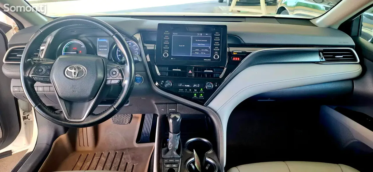 Toyota Camry 2020 · 2.5 AT