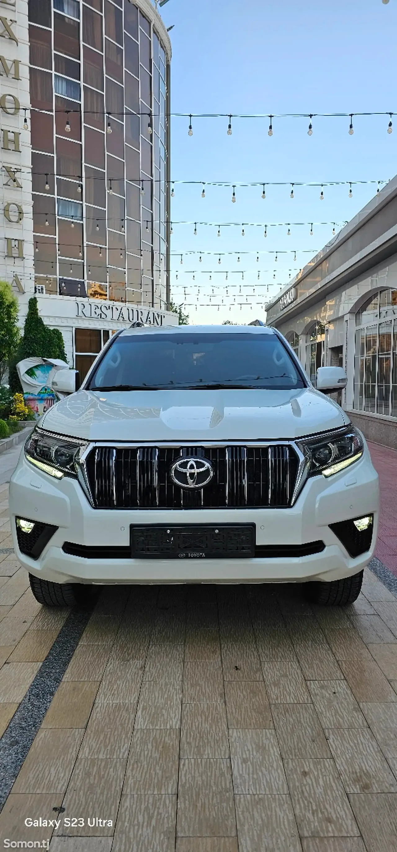 Toyota Land Cruiser Prado 2019 · 2.8 AT