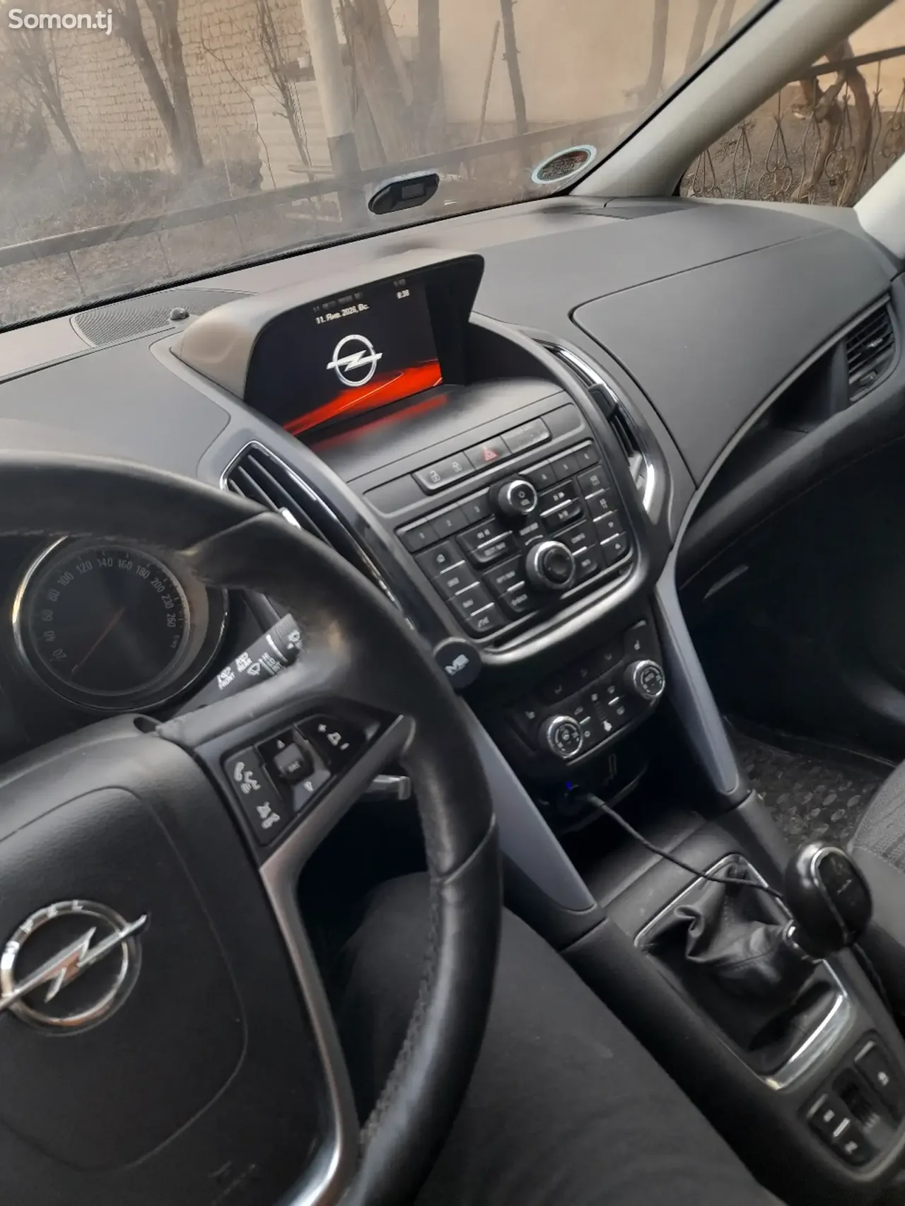 Opel Zafira 2015 · 2.0 MT