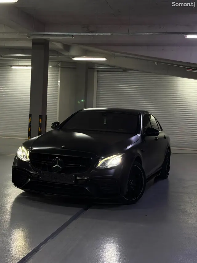 Mercedes-Benz E class 2016 · 2.0 AT