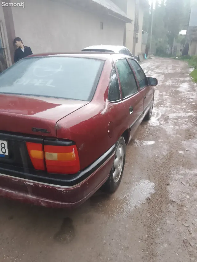 Opel Vectra A 1995 · 1.6 MT
