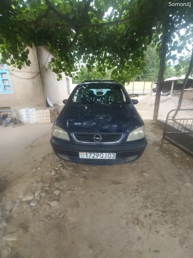 Opel Zafira 2000 · 1.6 MT