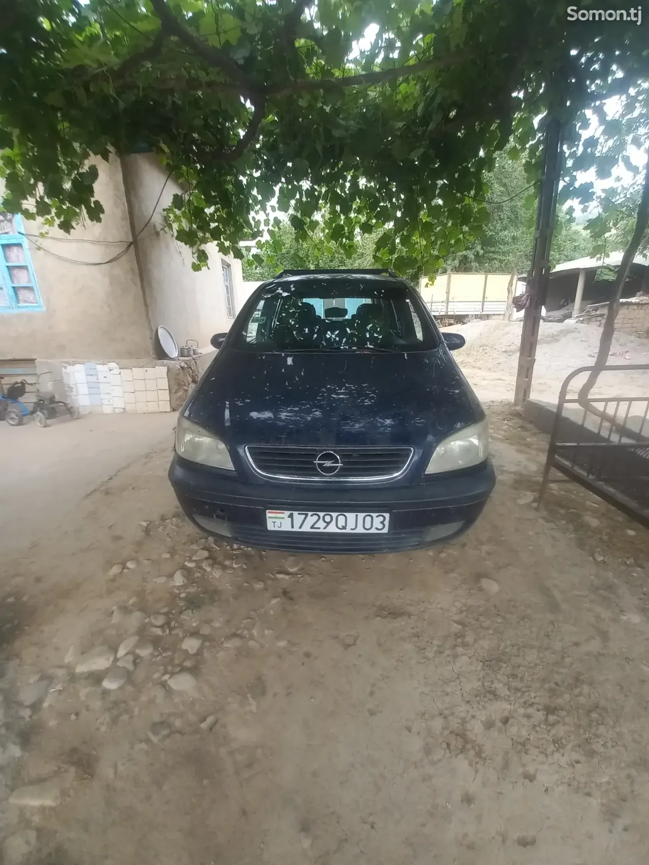 Opel Zafira 2000 · 1.6 MT