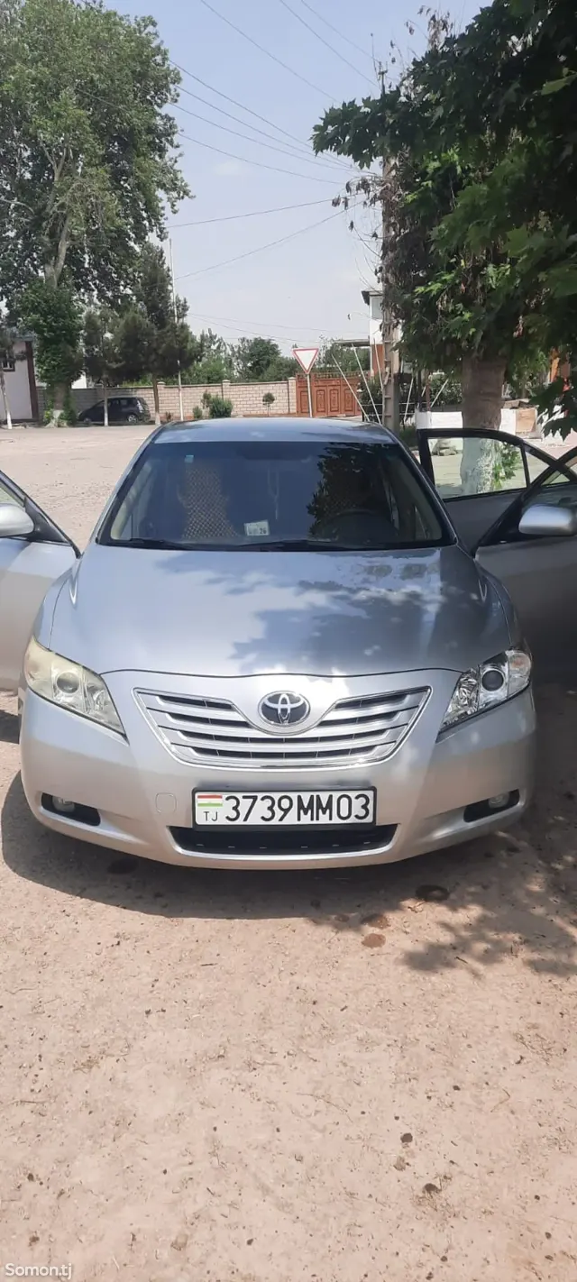 Toyota Camry 2007 · 2.4 AT