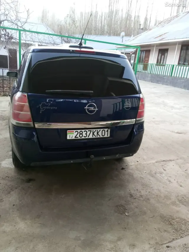 Opel Zafira 2008 · 1.8 MT