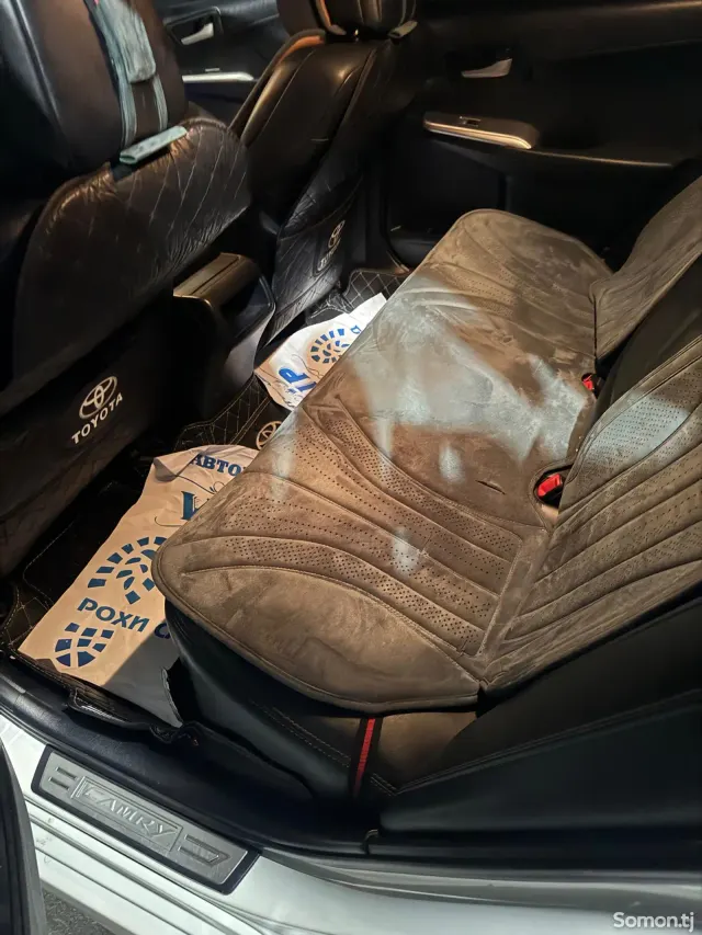 Toyota Camry 2013 · 2.5 AT