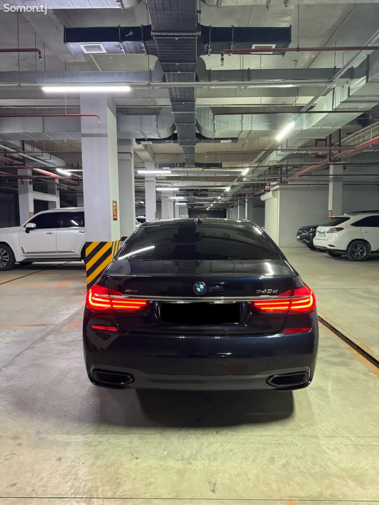 BMW 7 series 2016 · 4.0 AT