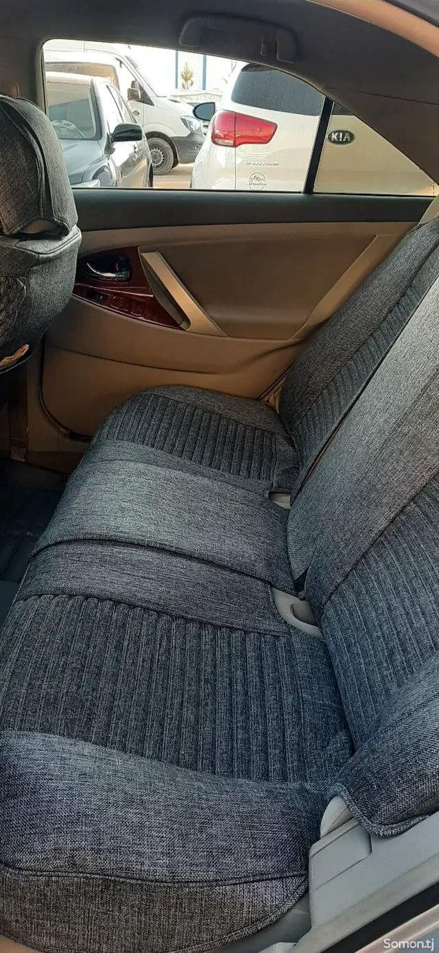 Toyota Camry 2008 · 2.4 AT