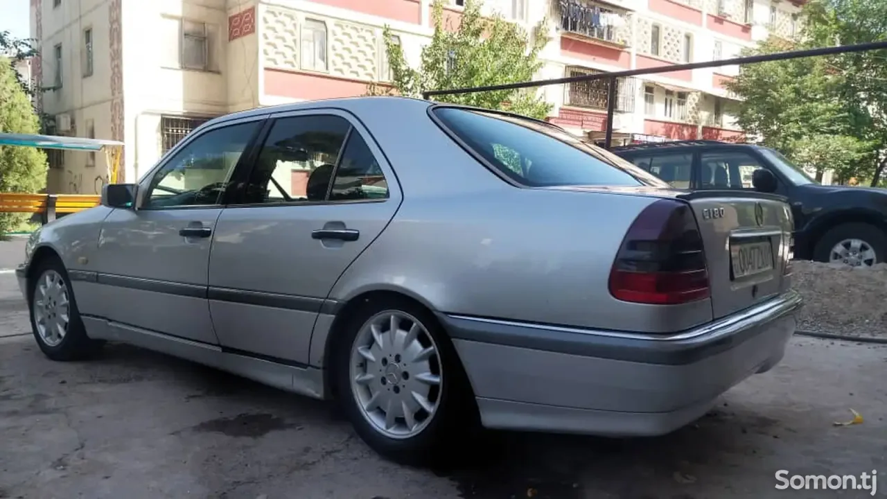 Mercedes-Benz C class 1995 · 1.8 MT
