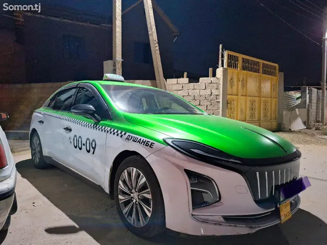 Hongqi E-QM5 2024 · AT