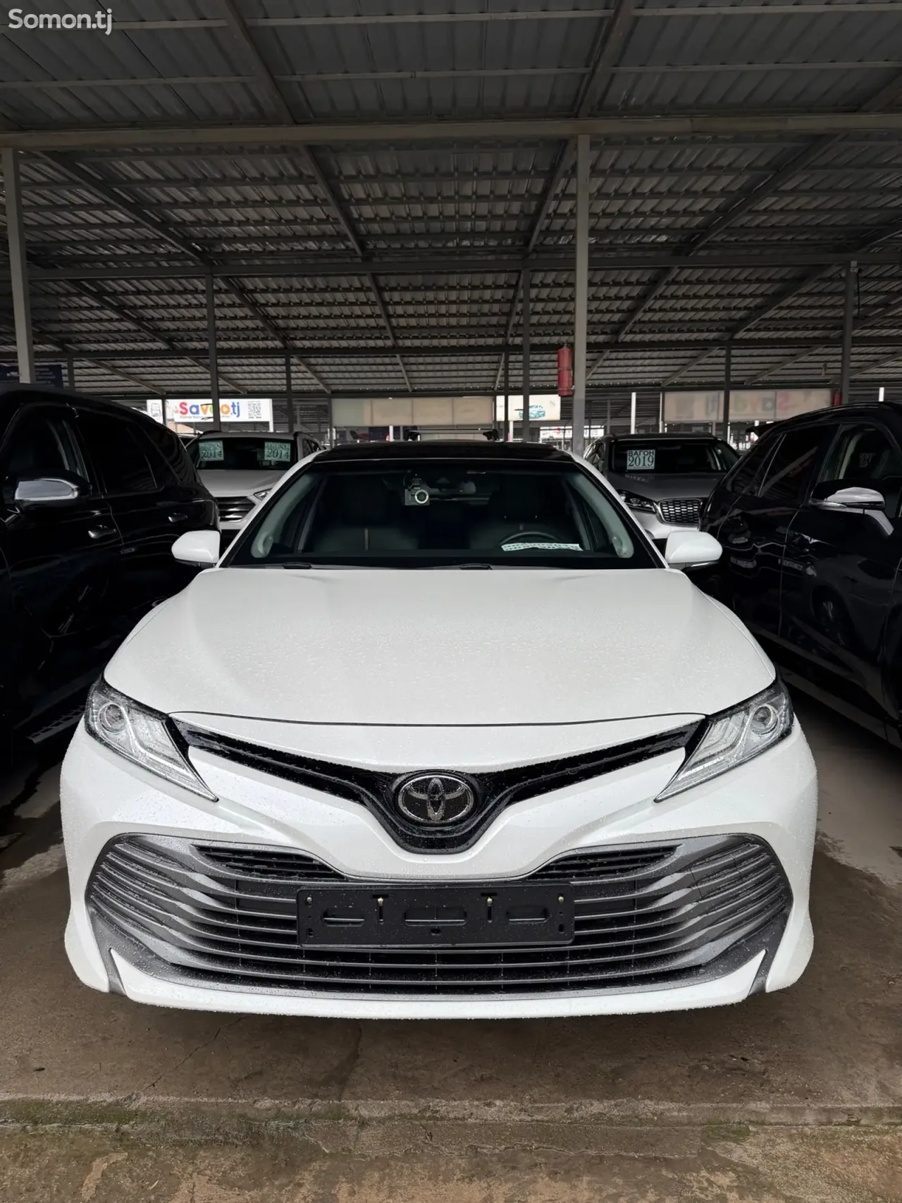 Toyota Camry 2019 · AT