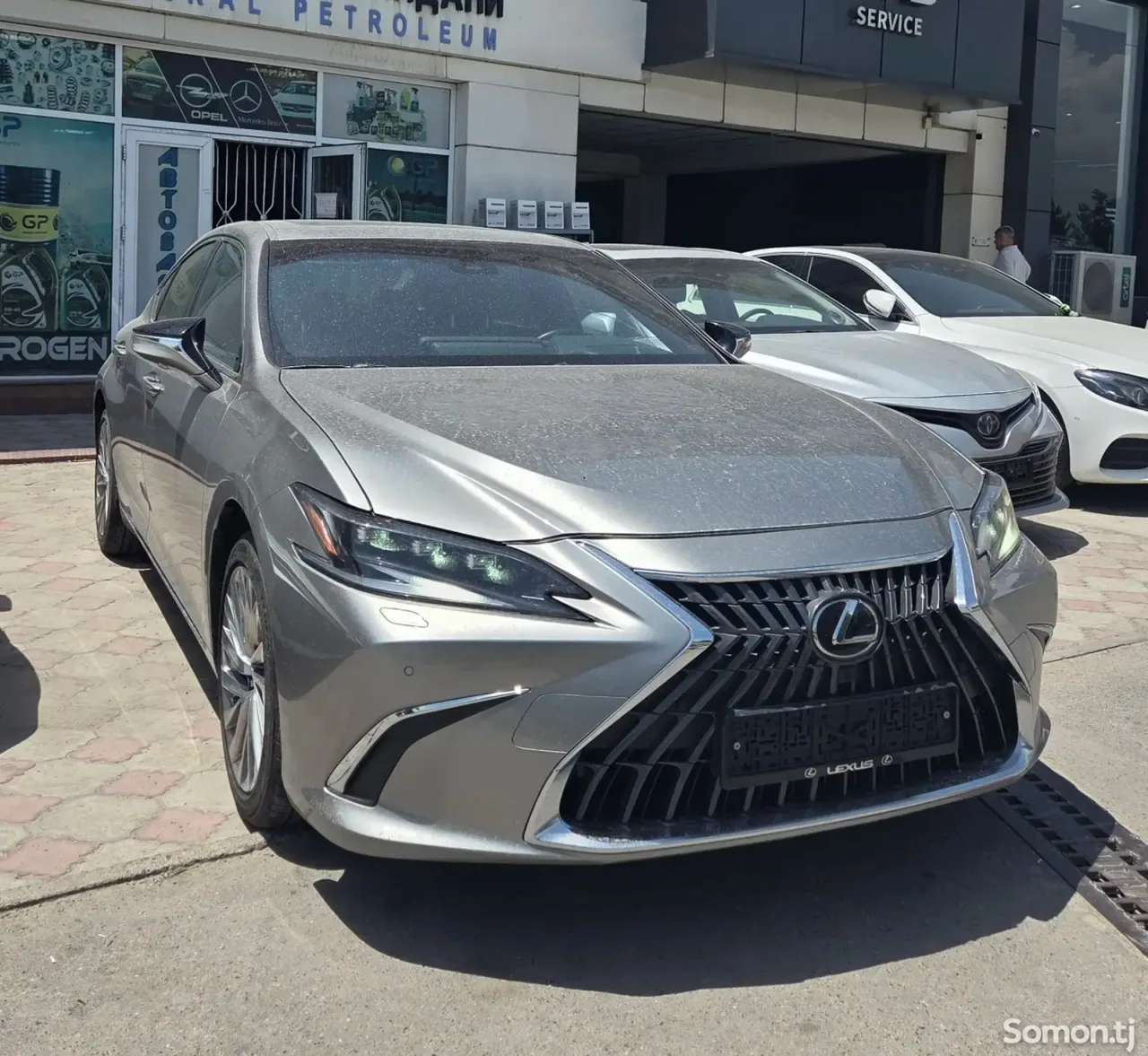 Lexus ES series 2024 · 2.5 AT