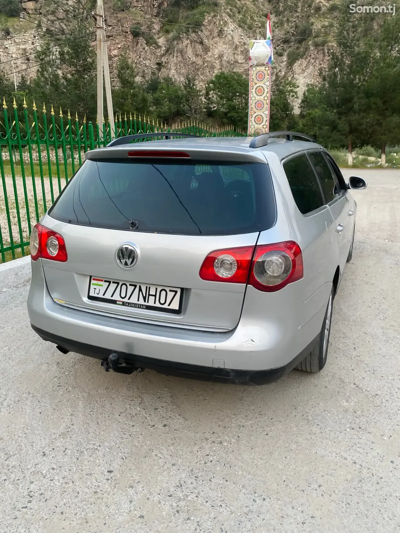 Volkswagen Passat 2006 · 2.0 MT