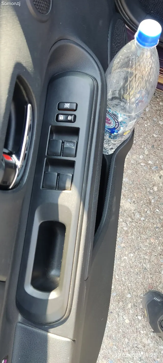 Toyota Aqua 2014 · 1.5 AT