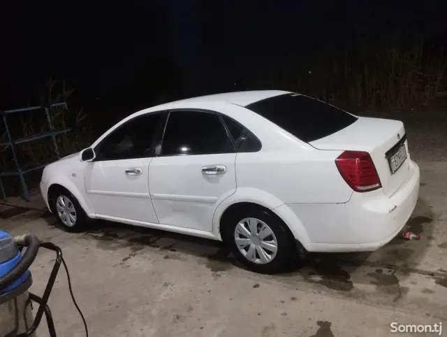 Chevrolet Lacetti 2005 · 1.6 MT