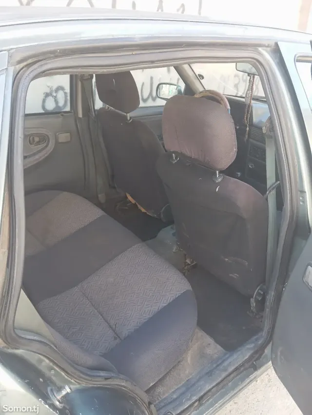 Daewoo Nexia 1995 · 1.6 MT