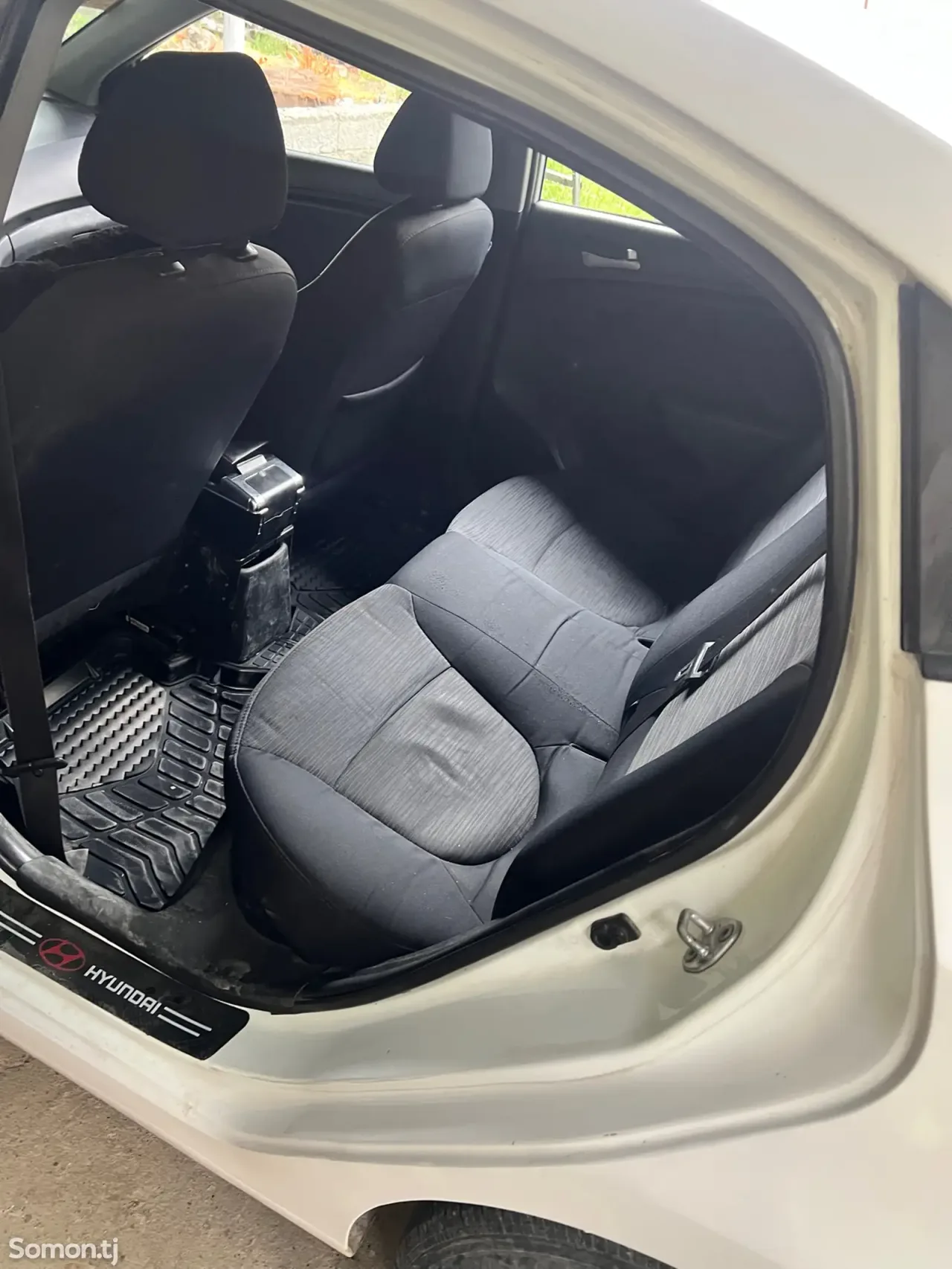 Hyundai Solaris 2016 · 1.4 MT