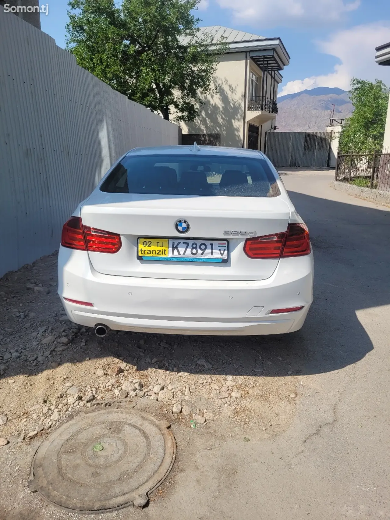 BMW 3 series 2012 · 2.0 AT