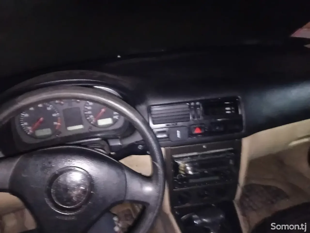 Volkswagen Bora 2001 · 2.0 AT