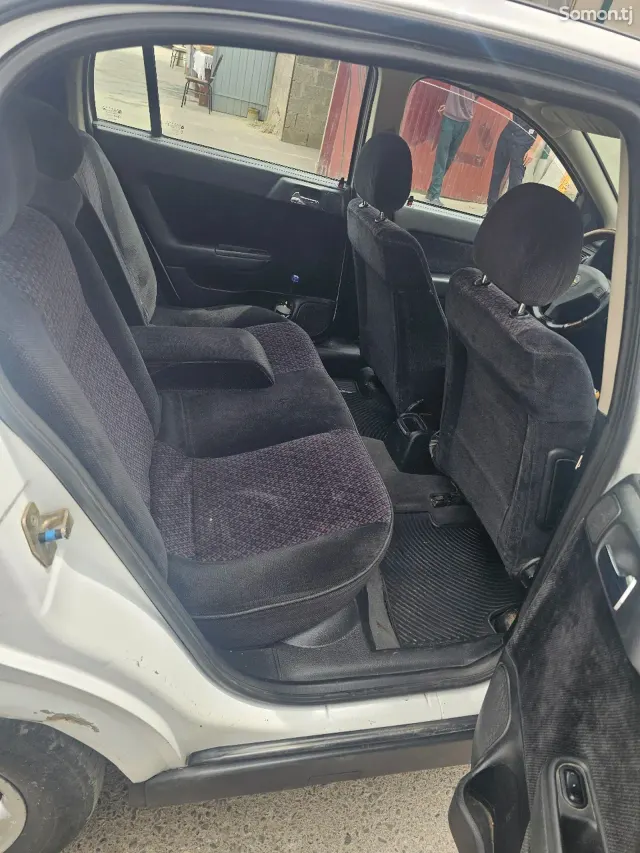 Opel Astra G 1998 · 1.6 MT