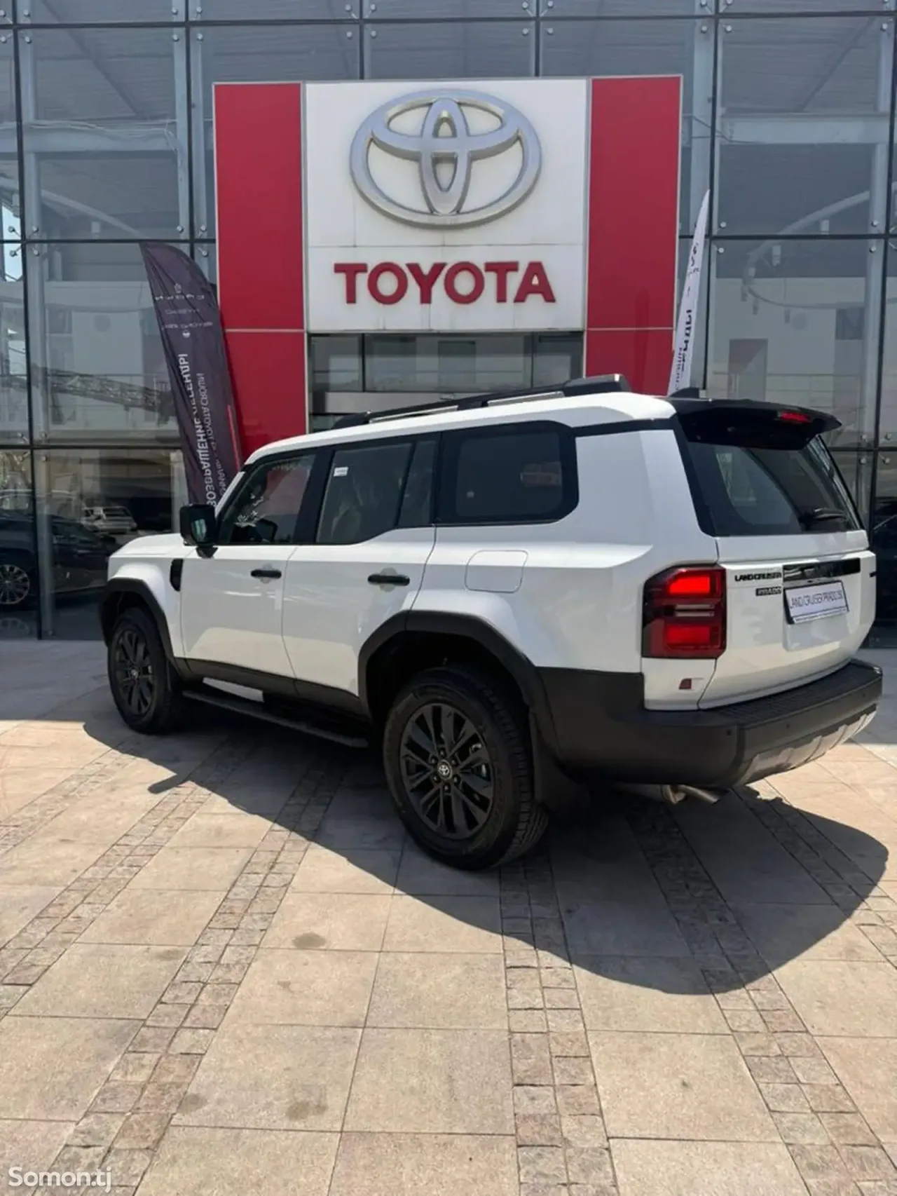 Toyota Land Cruiser Prado 2025 · 2.4 AT