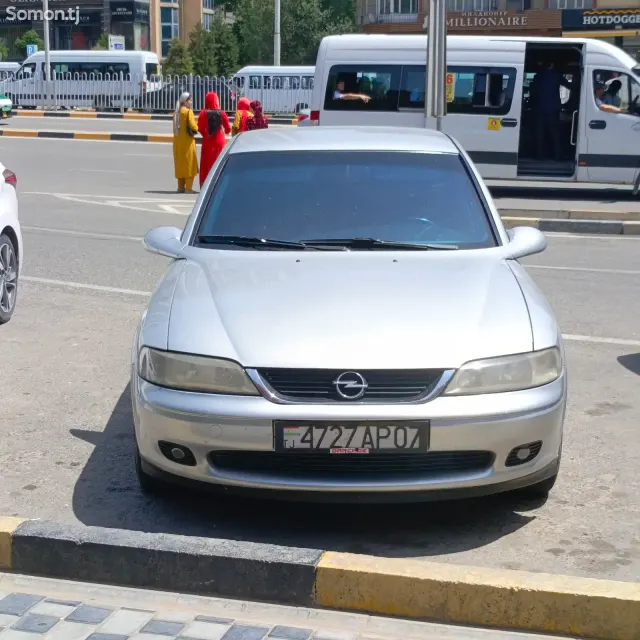 Opel Vectra B 2000 · 1.6 MT