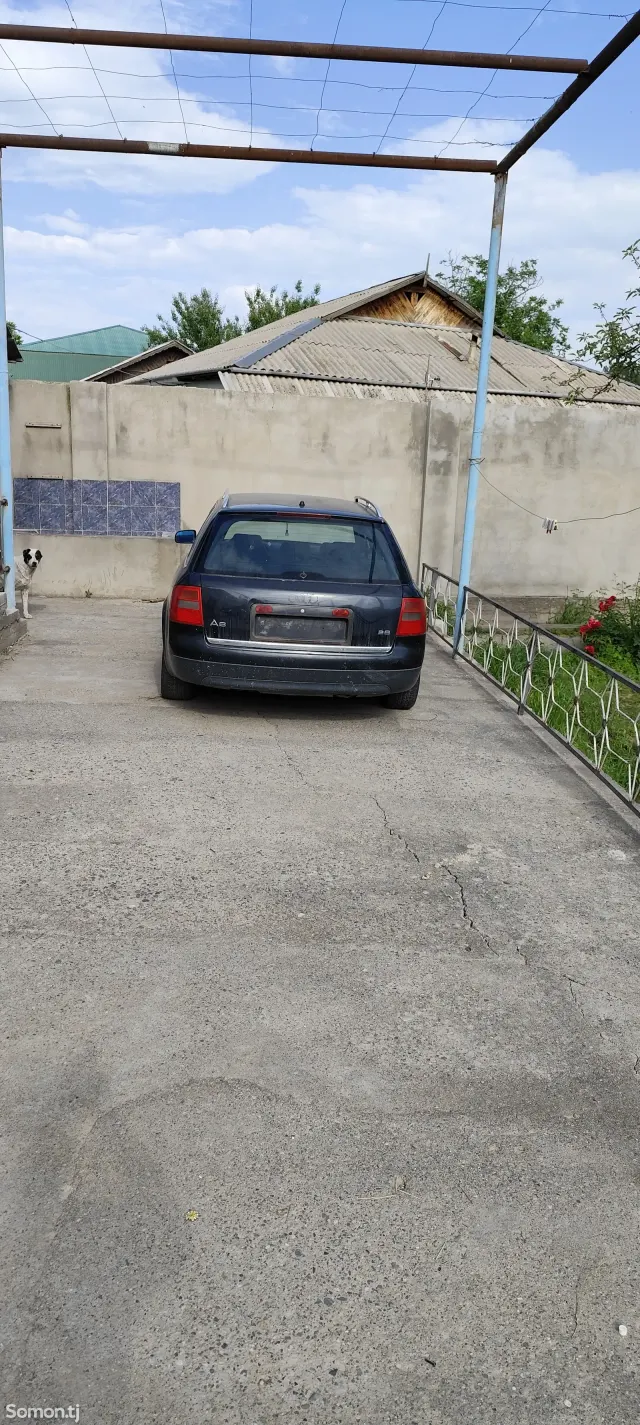 Audi A6 2000 · 2.8 MT