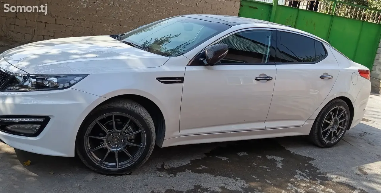Kia K5 2011 · 2.0 AT