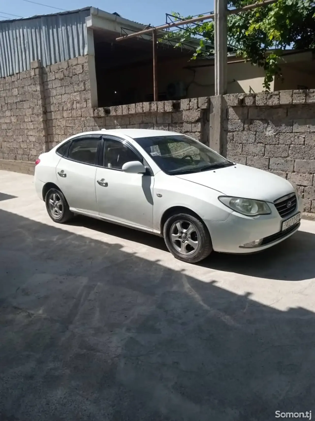Hyundai Avante 2009 · 1.6 AT