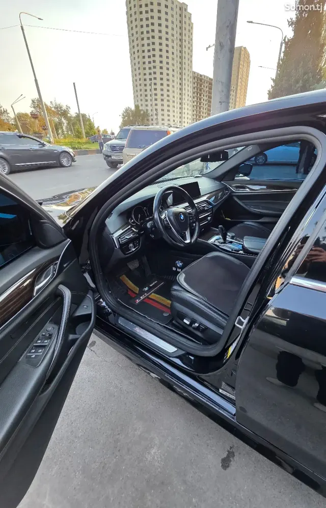 BMW 5 series 2019 · 2.0 AT