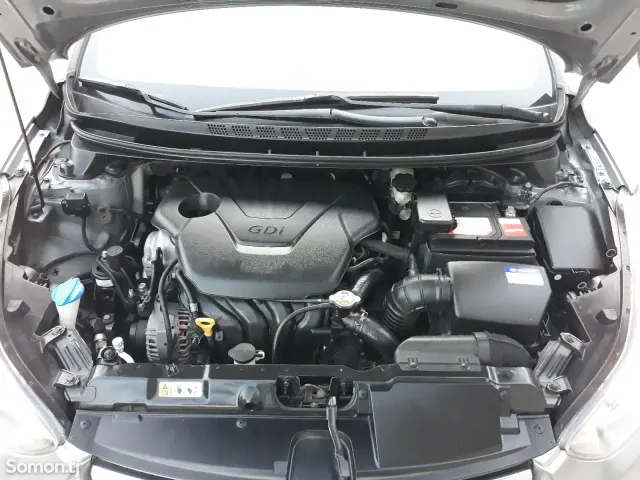 Hyundai Avante 2014 · 1.6 AT