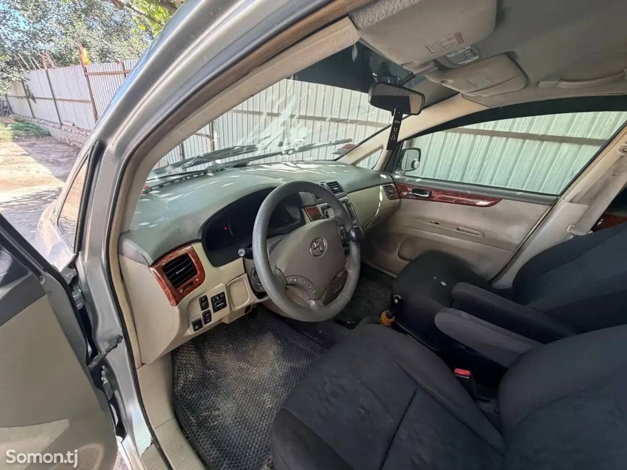 Toyota Ipsum 2007 · 2.4 MT