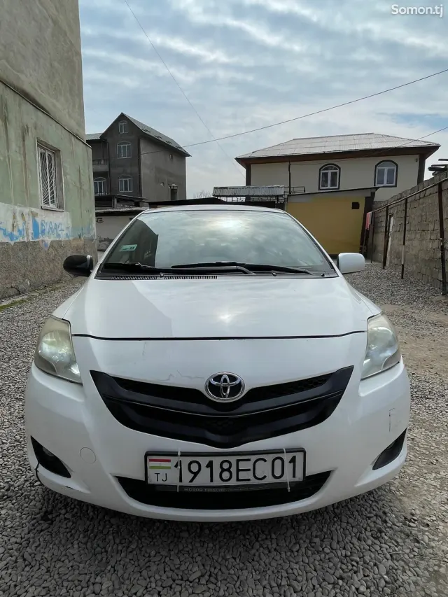 Toyota Yaris 2008 · 1.5 AT