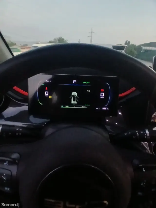 BYD E2 2023 · AT