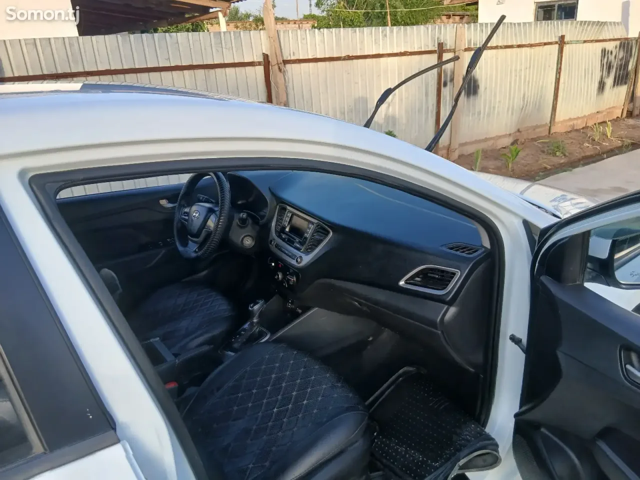 Hyundai Solaris 2019 · 1.5 AT