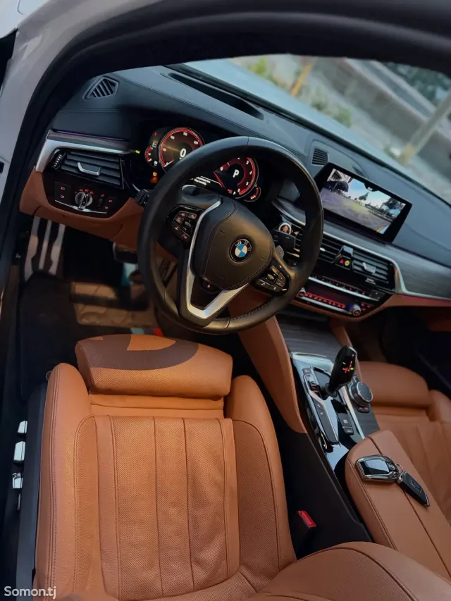 BMW 5 series 2018 · 2.0 AT