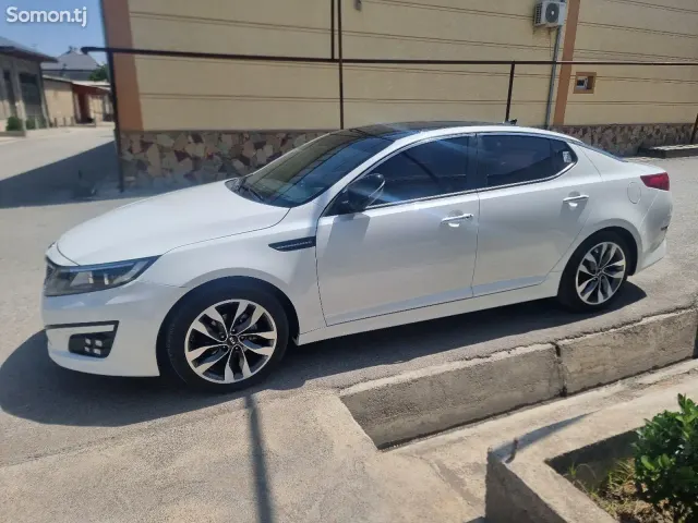 Kia K5 2015 · 2.0 AT
