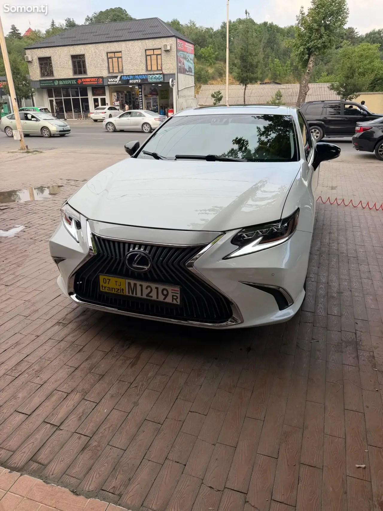 Lexus ES series 2014 · 2.5 AT
