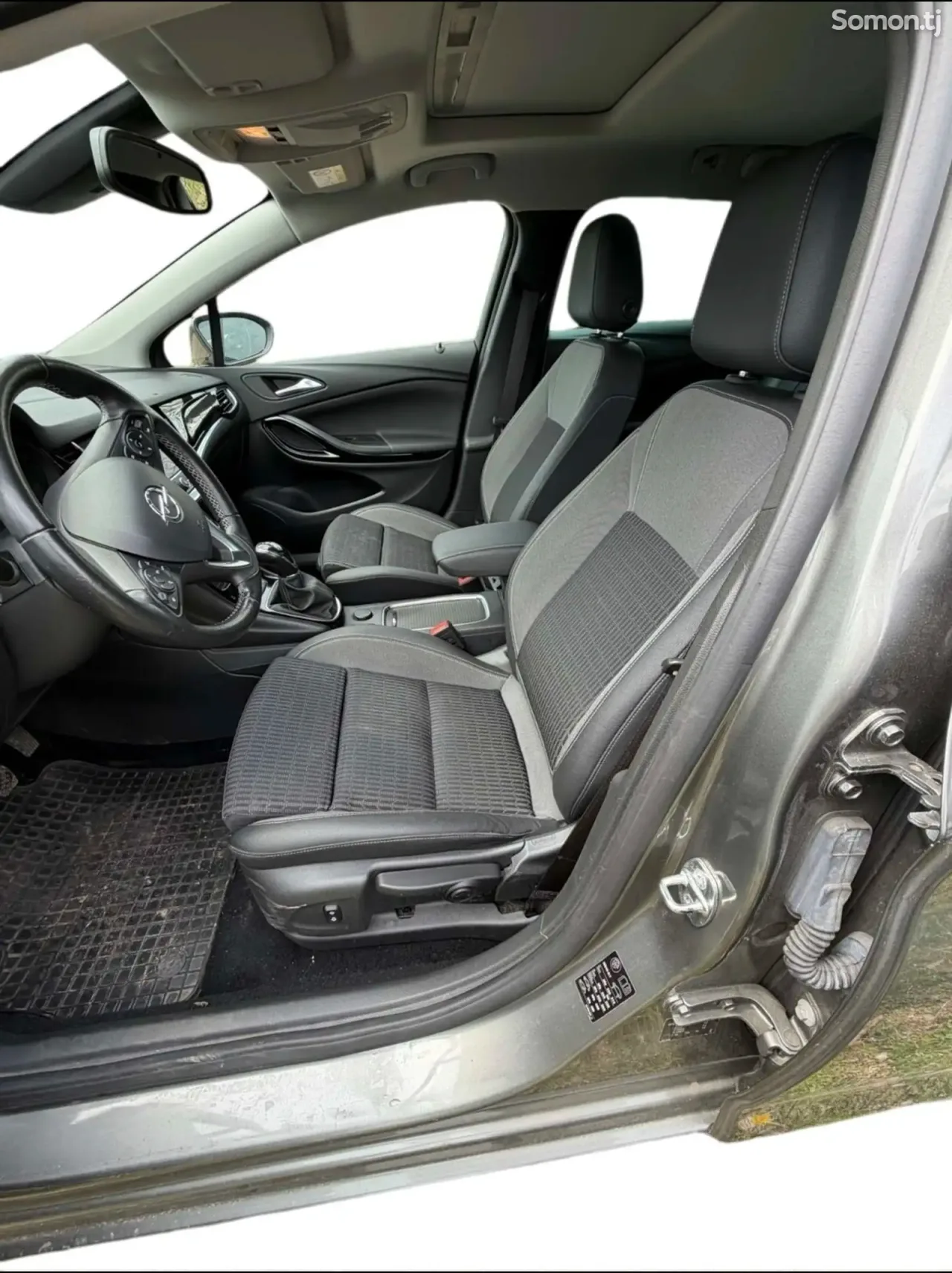Opel Astra K 2020 · 1.2 MT