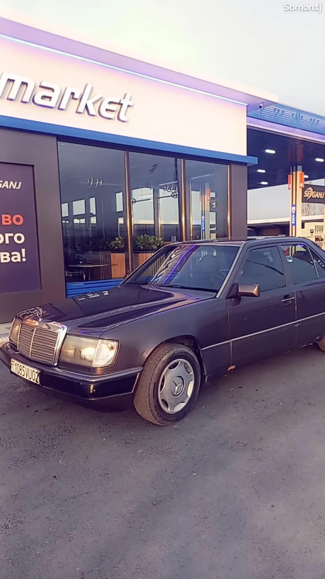 Mercedes-Benz W124 1991 · 2.0 MT