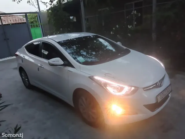 Hyundai Avante 2014 · 1.6 AT