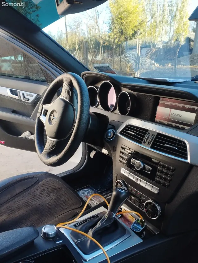 Mercedes-Benz S class 2014 · 2.0 AT